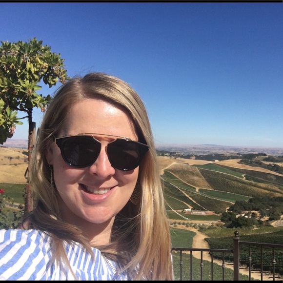 Meet your Posher, Allegra - Picture 1 of 1